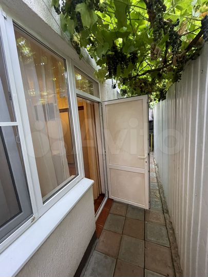 Комната 25 м² в 2-к., 1/3 эт.