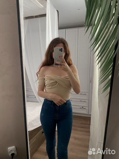 Трикотажный бежевый топ