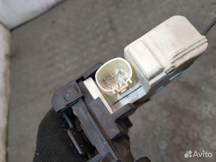 Замок двери Volkswagen Sharan, 2006