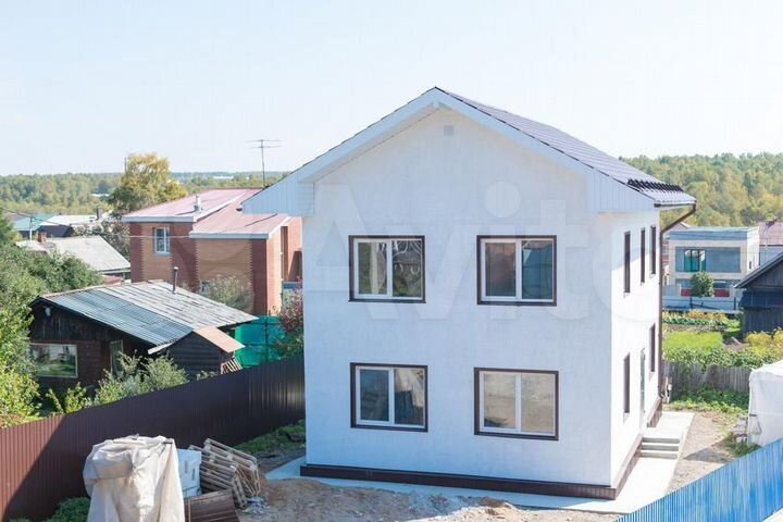 Дом 154 м² на участке 5,6 сот.