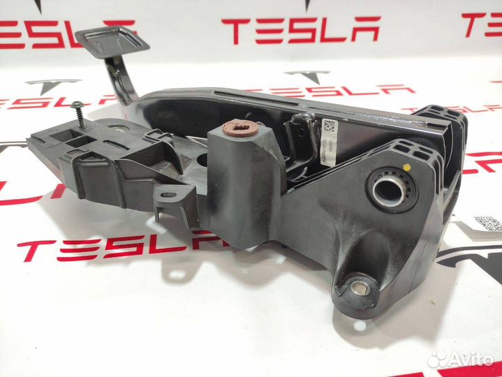 Педаль тормоза Tesla Model Y 2021 1118869101B