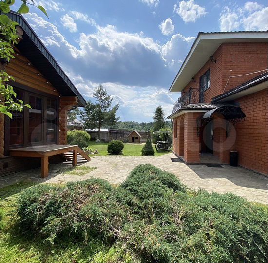 Дом 200 м² на участке 11 сот.