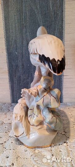 Фарфоровая статуэтка. Аист и лягушка. Дулево