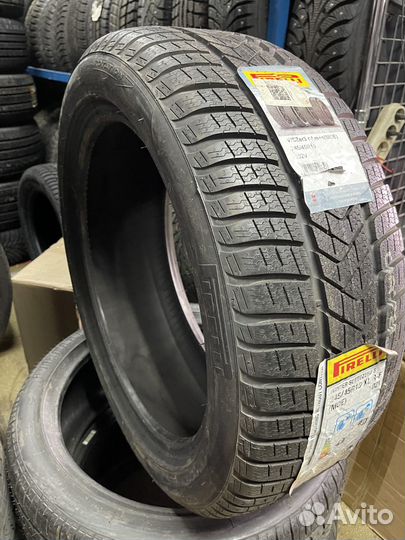 Pirelli Winter Sottozero 3 275/40 R19 106V