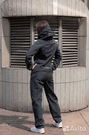 Горнолыжный комбинезон женский