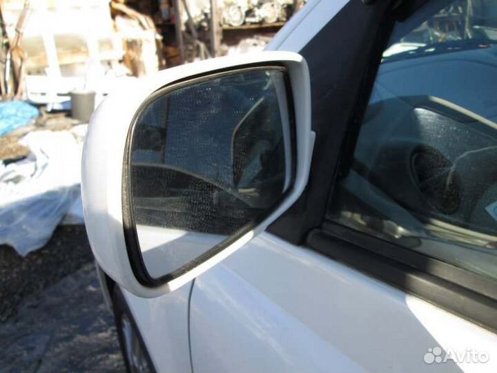 Зеркало левое Toyota Platz NCP16 2NZ-FE 2001/11