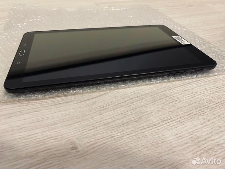 Планшет Samsung Galaxy Tab E9.6 SM-T561