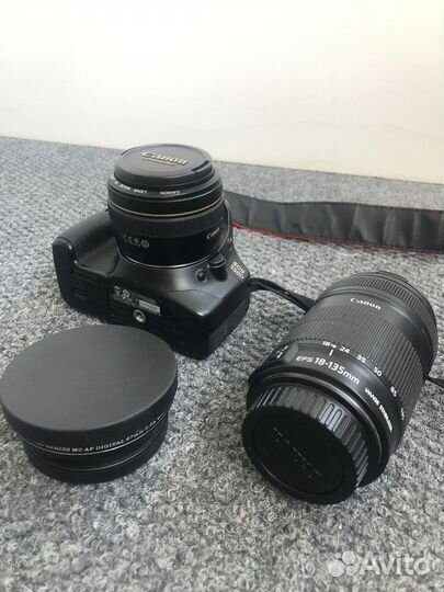 Зеркальный фотоаппарат Canon EOS 550 D