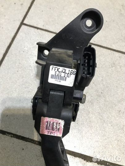 Педаль газа Hyundai Grand Starex TQ