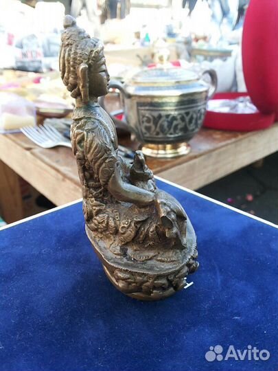 Бронзовый буда