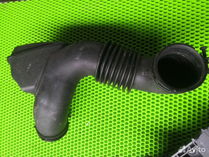 Патрубок воздушный Хюндай Соната G4ND