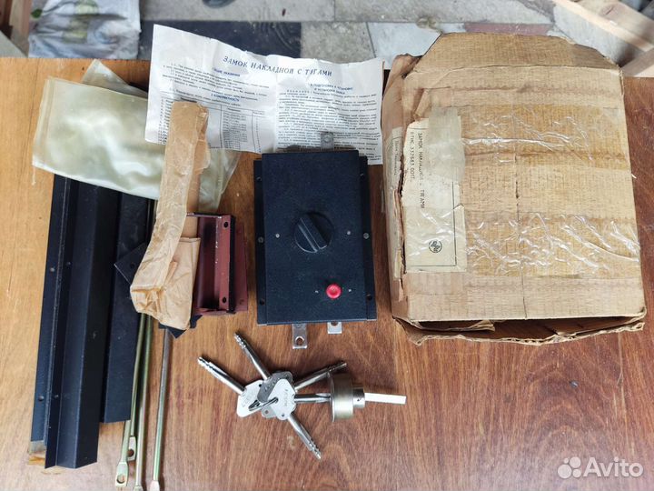 Замки навесные, врезные, разные