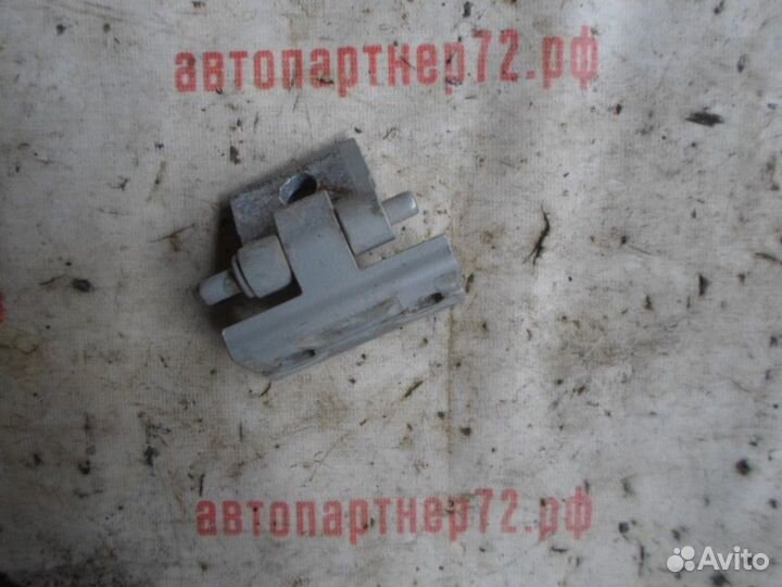 Петля двери передняя левая нижняя Volvo S60 2000-2