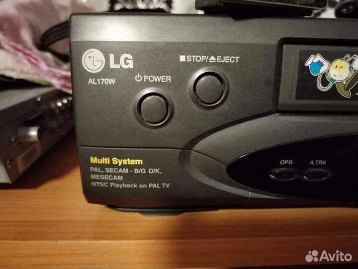 Видеомагнитофон LG