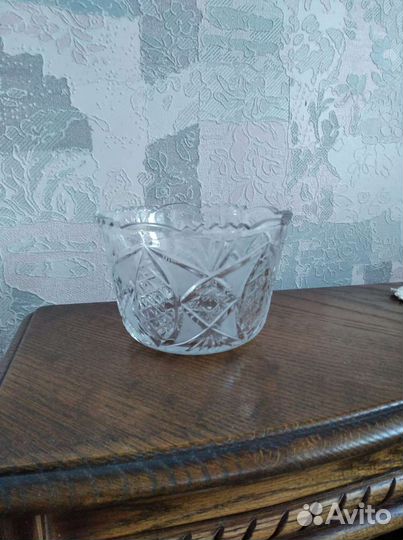 Ваза хрустальная