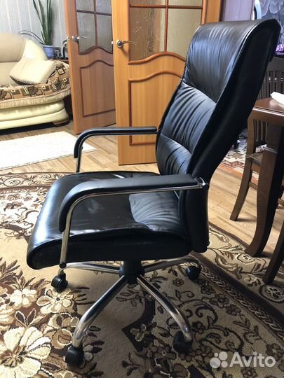 Компьютерное кресло руководителя бу