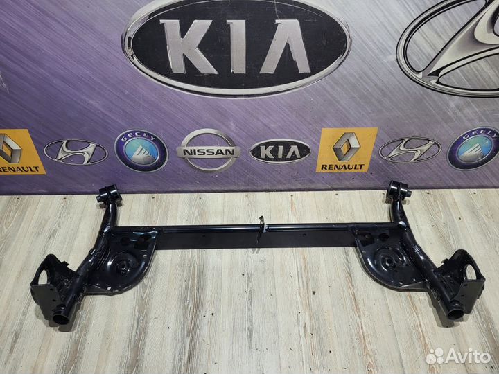 Балка подвески зад Nissan tiida