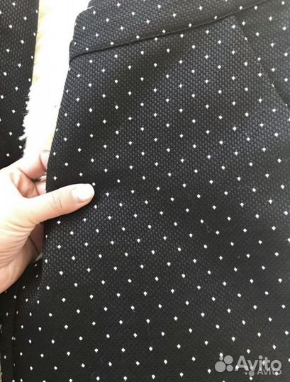 1) Костюм брючный Kosmika(40-42) 2 ) Костюм с юбко