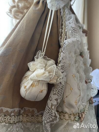 Кукла фарфоровая коллекционная