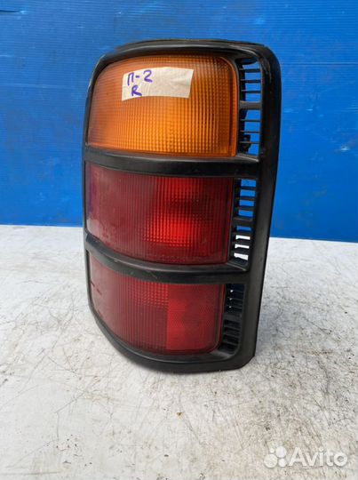 Mitsubishi pajero 2 задний правый фонарь