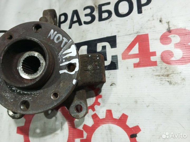 Кулак поворотный со ступицей передний правый