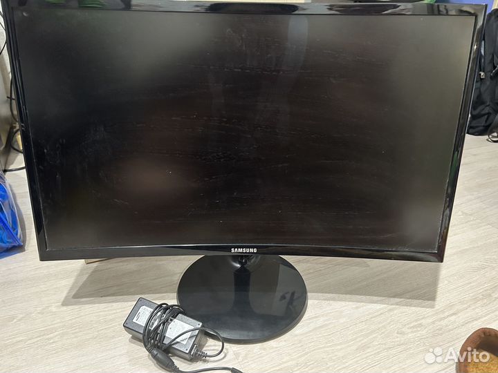 Монитор для компьютера (разбитый)