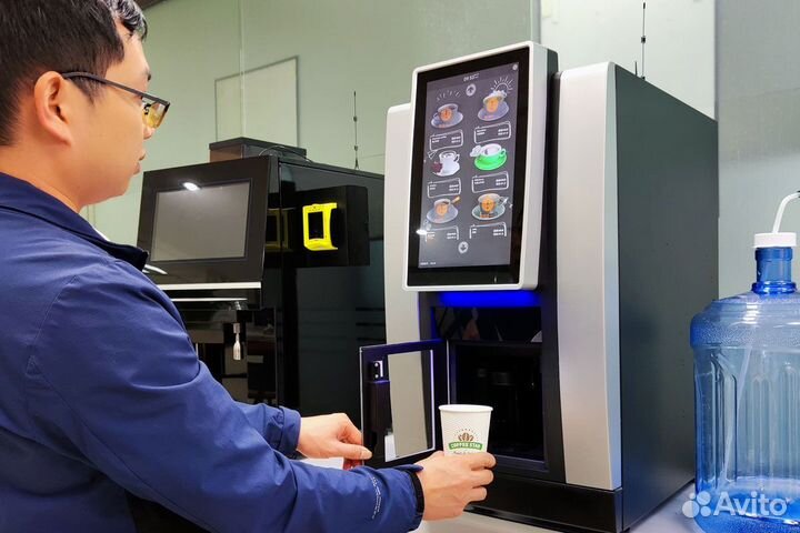 Профессиональная кофемашина для кафе