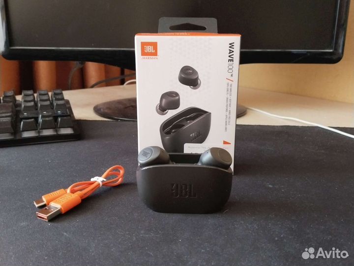 Беспроводные наушники jbl
