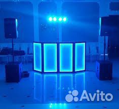 Диджей с Аппаратурой