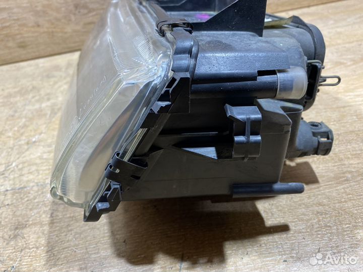 Фара левая Citroen Xantia дорест 141651