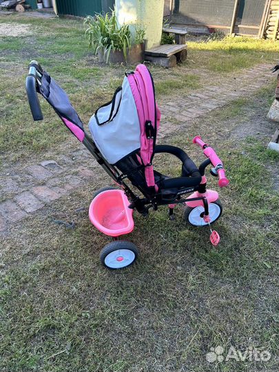 Детский велосипед с ручкой