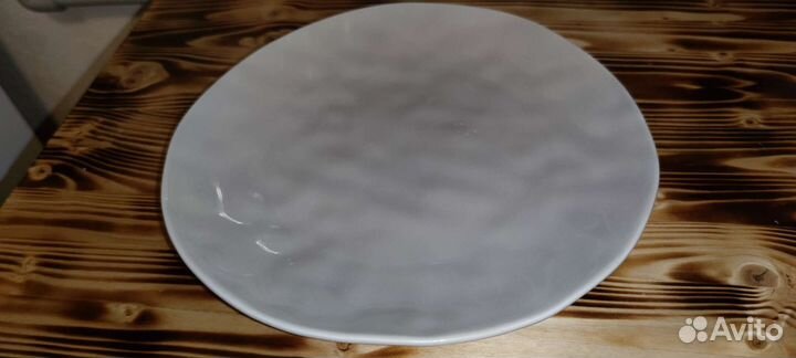 Тарелки для сервировки из фарфора