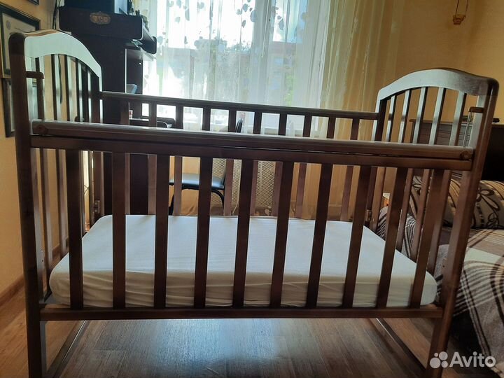 Детская кроватка