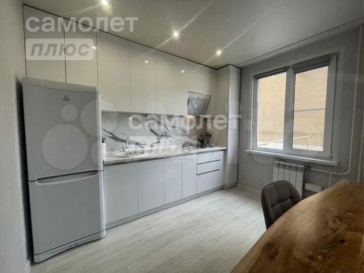 2-к. квартира, 61 м², 2/5 эт.