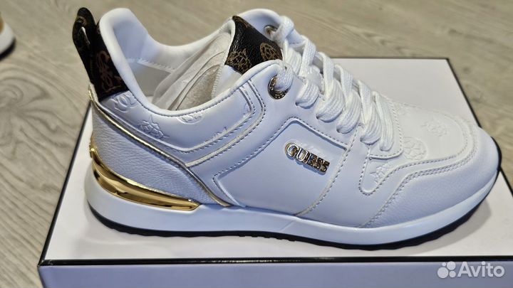 Guess Women's Kadlin Sneaker оригинал