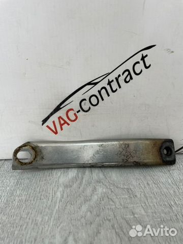 Кронштейн Audi A5 2.0 2011