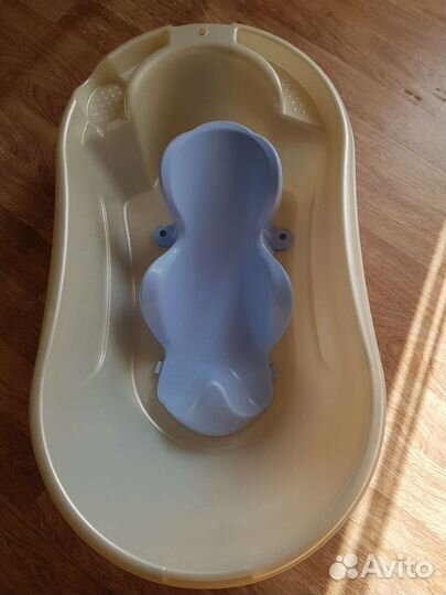 Ванночка для купания с горкой