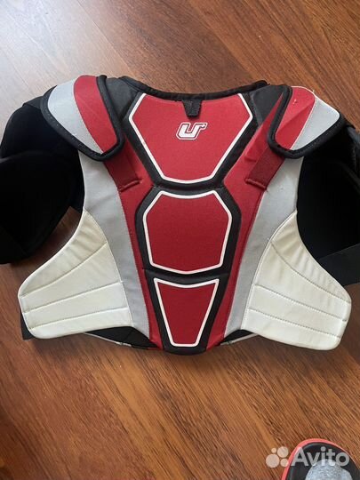 Нагрудник хоккейный