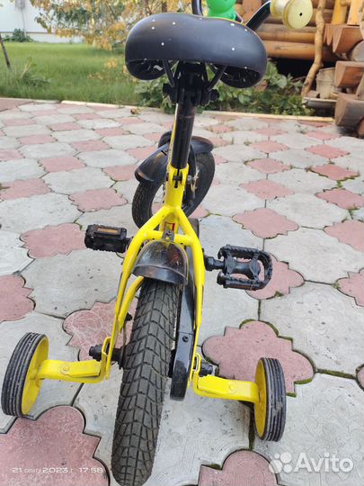 Детский велосипед с родительской ручкой