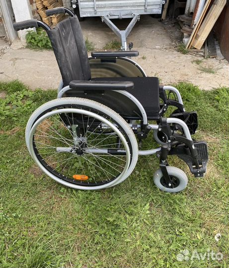 Инвалидная коляска