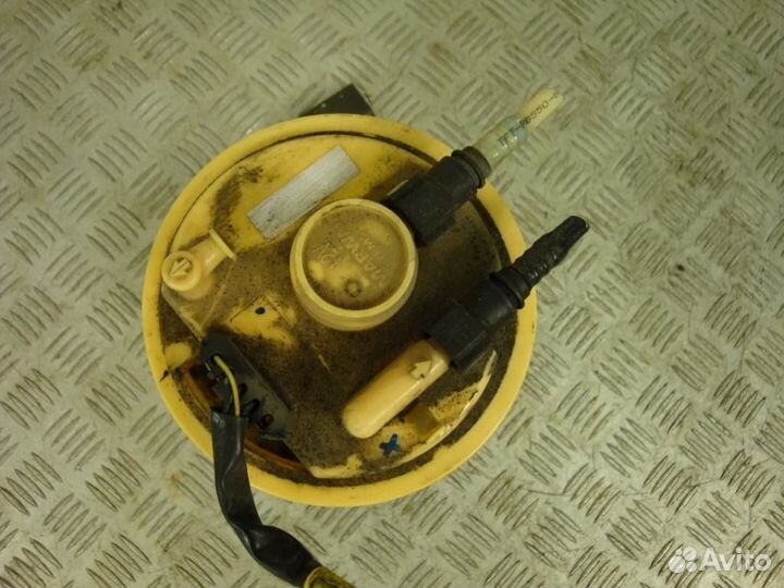 Насос топливный Mitsubishi Colt 1,3 бензин