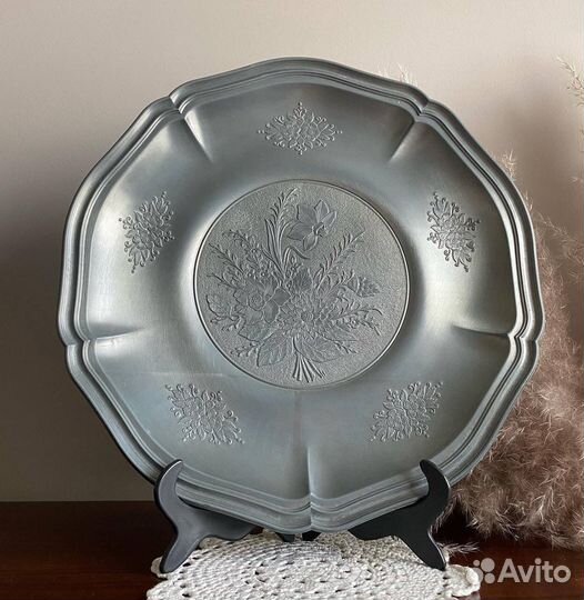Оловянная тарелка блюдо