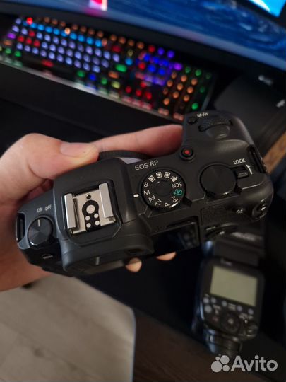 Canon EOS RP с комплектом