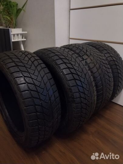 Landsail Winter Lander 215/50 R17 95T