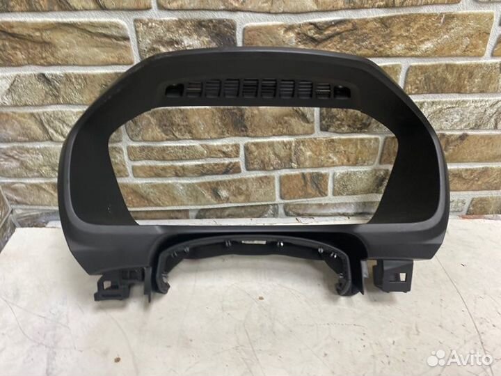 Накладка на торпедо Volvo Xc90 2 2.0 dizel 2017