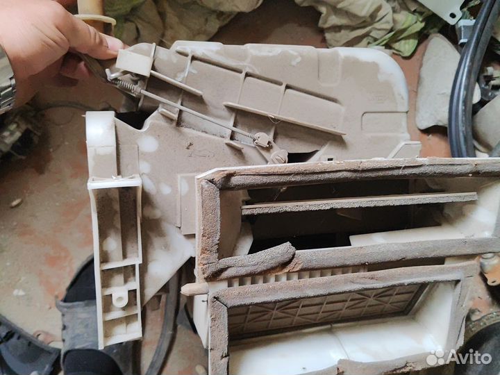 Печка в сборе nissan bluebird U14