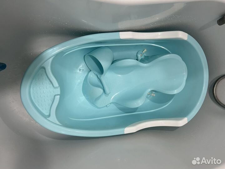 Ванночка для купания с горкой