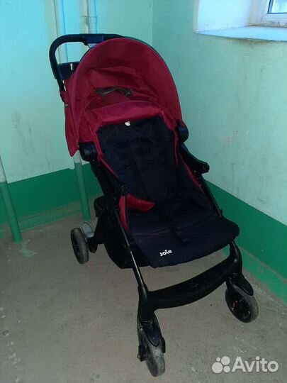 Прогулочная коляска joie