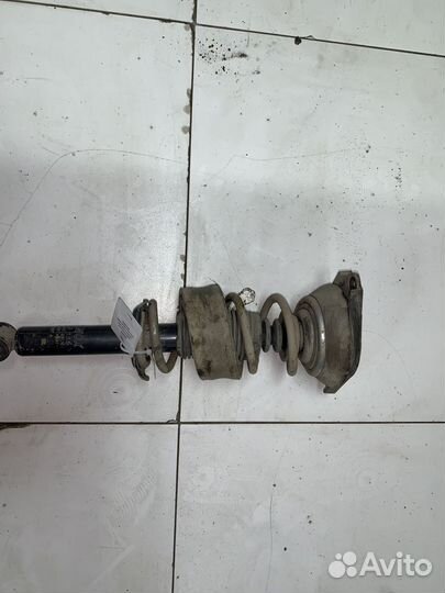 Nissan Almera (N16) II амортизатор задний правый