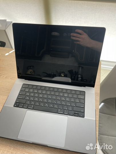 Macbook pro 16 m2 512gb